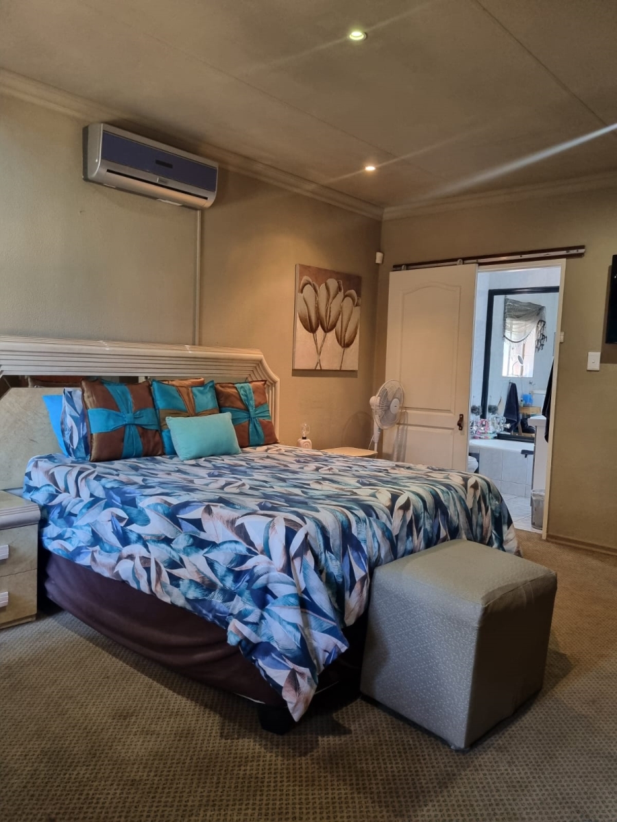 4 Bedroom Property for Sale in Vaalpark Free State